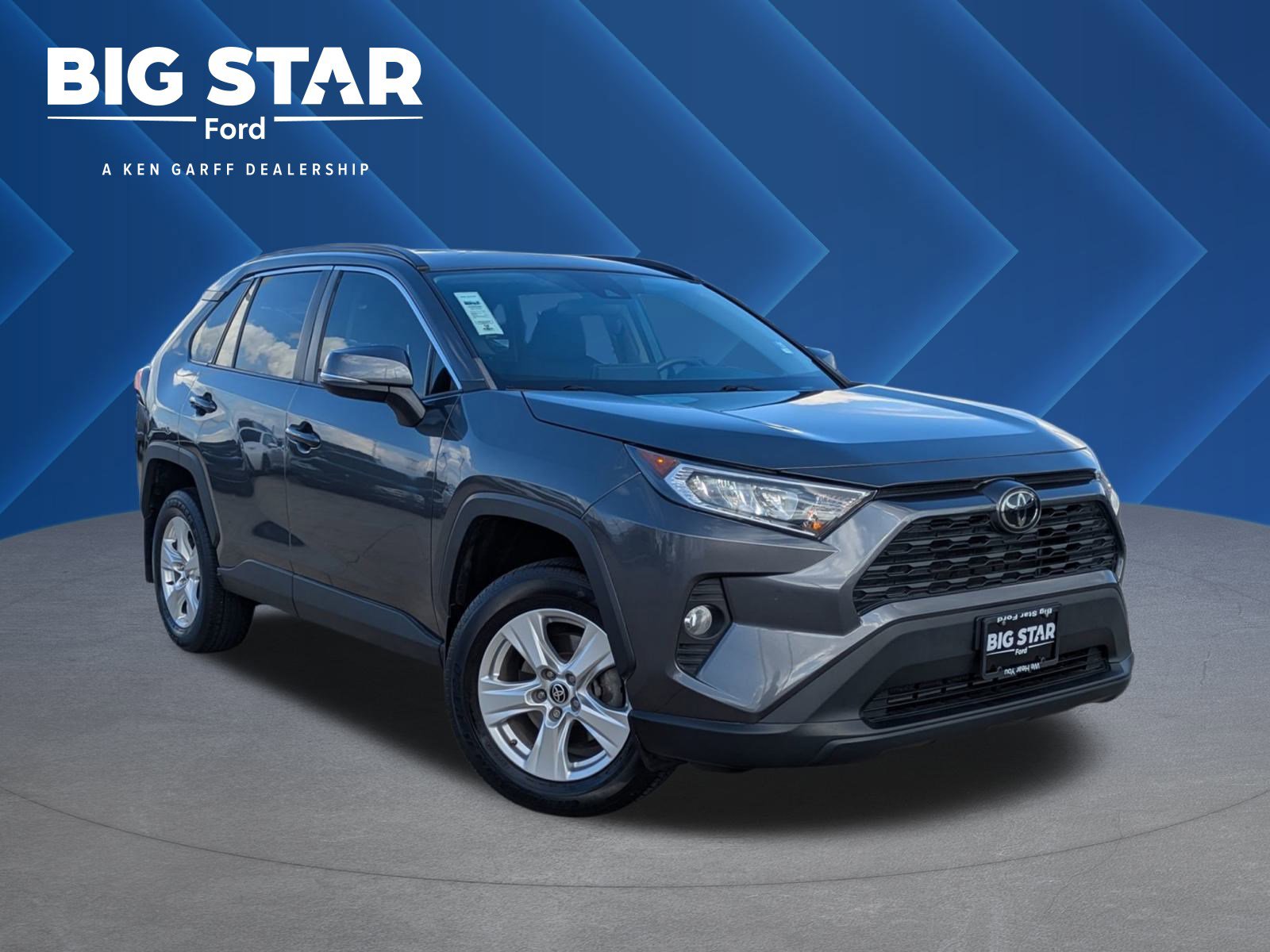 Used 2021 Toyota RAV4 XLE image 1