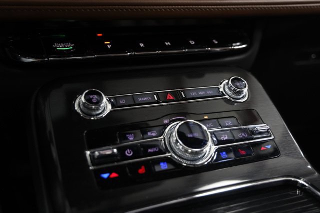 Used 2023 Lincoln Nautilus Reserve AWD/4WD image 26