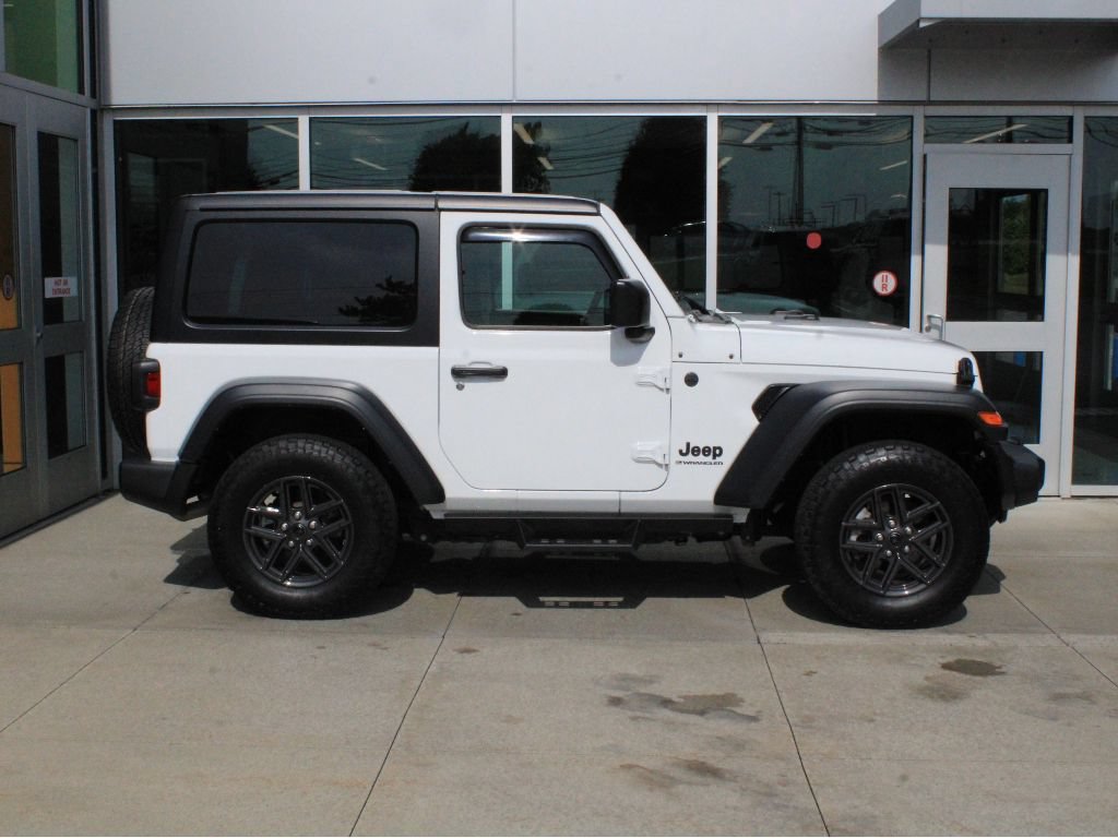 Certified 2024 Jeep Wrangler Sport AWD/4WD image 4