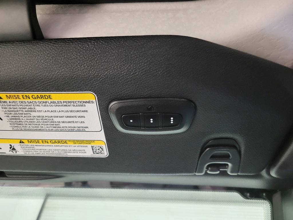 Used 2025 Jeep Wrangler Sport S image 9