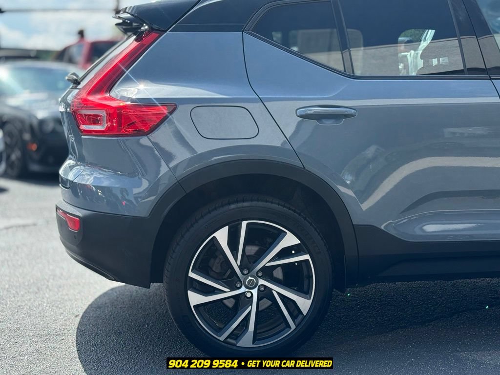 Used 2022 Volvo XC40 T5 R-Design w/ Climate Package AWD/4WD image 8