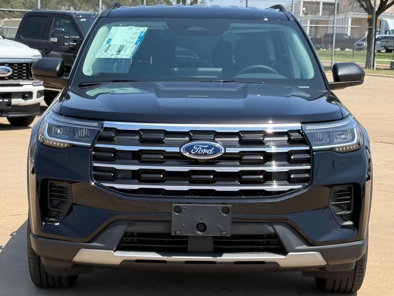 New 2026 Ford Explorer Active RWD image 5
