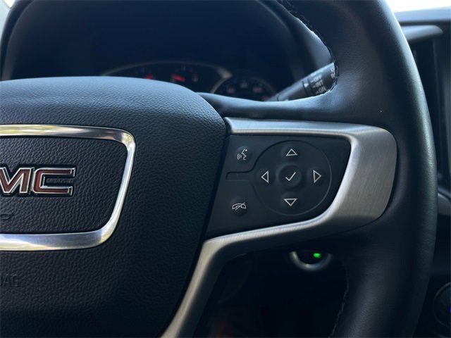 Used 2024 GMC Terrain SLT image 15