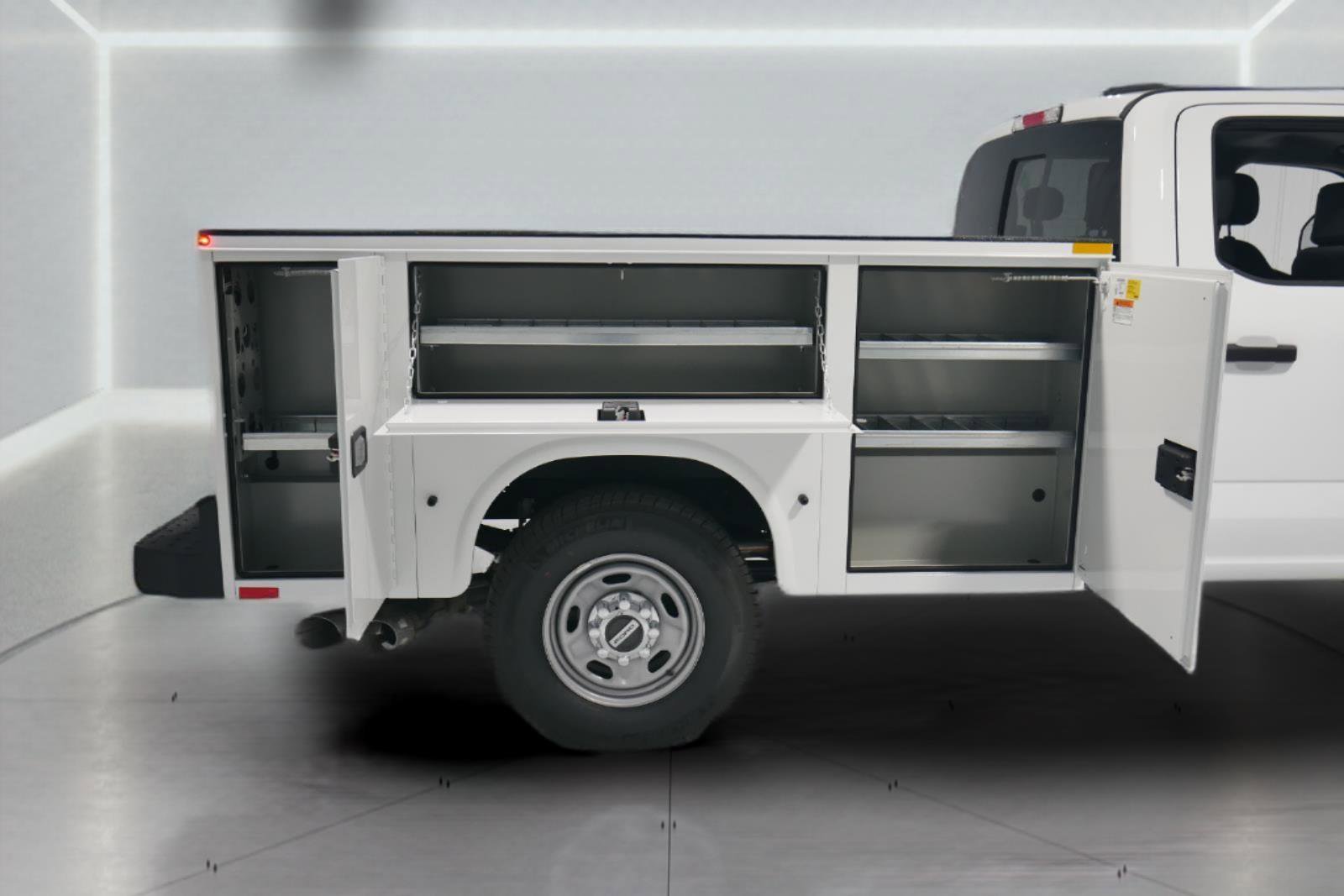 New 2025 Ford F250 XL w/ XL Chrome Package image 81