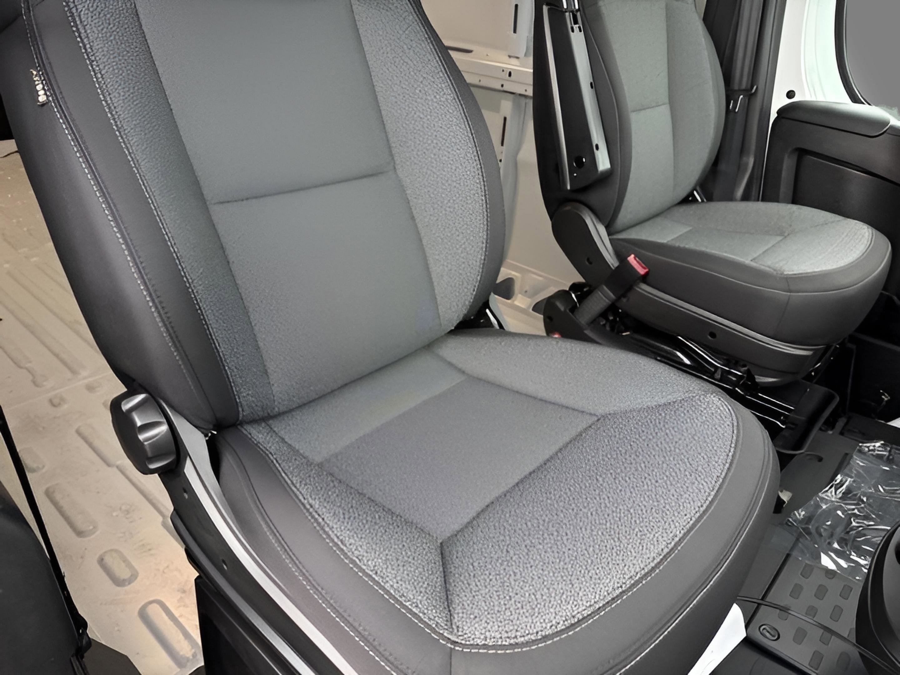 New 2025 RAM ProMaster 2500 w/ Convenience Group image 17