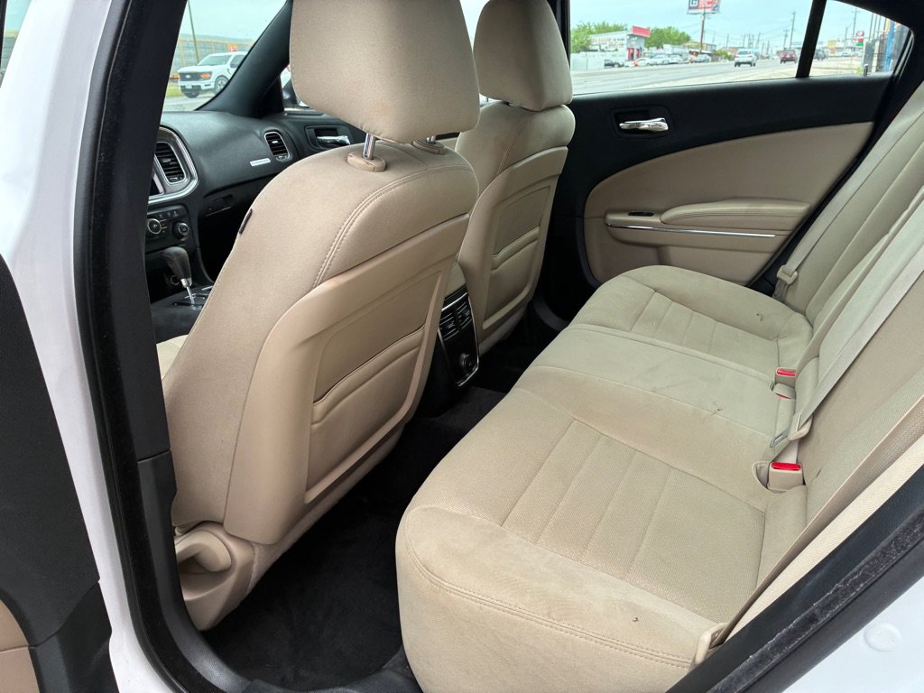 Used 2013 Dodge Charger SE RWD image 32