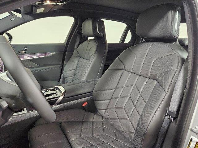 New 2024 BMW i7 eDrive50 image 13