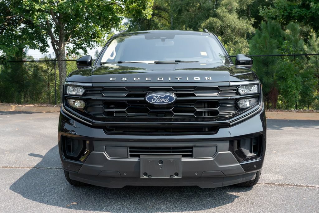Used 2025 Ford Expedition Active RWD image 5