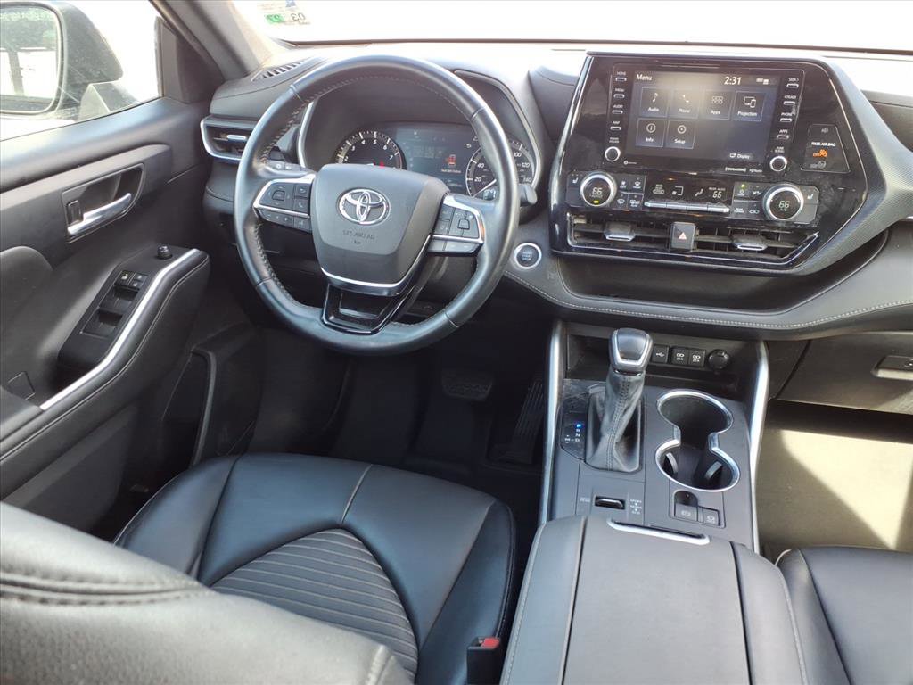Used 2021 Toyota Highlander XSE image 4