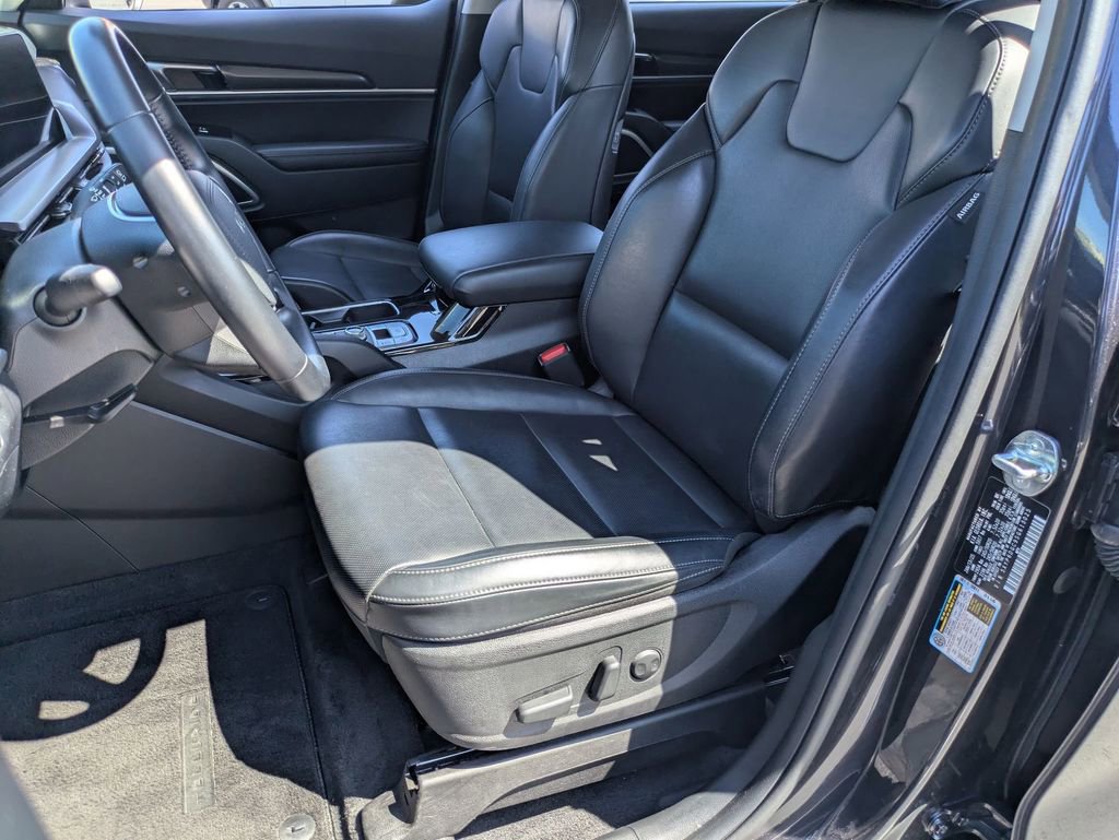 Used 2025 Kia Telluride S image 14