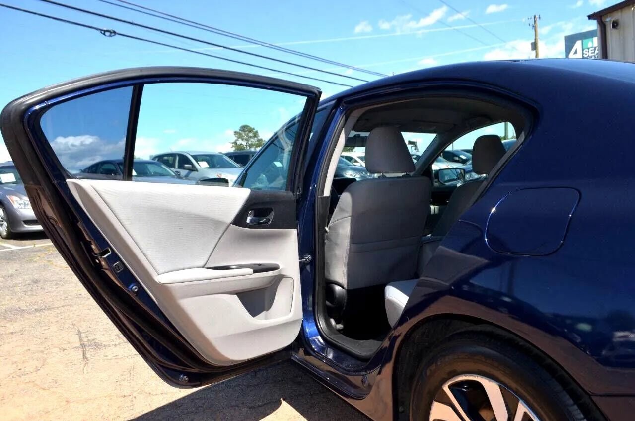 Used 2017 Honda Accord LX image 21
