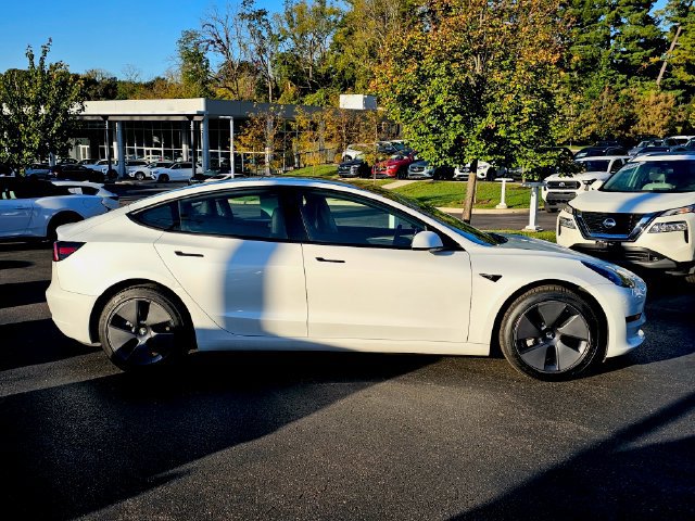 Used 2023 Tesla Model 3 Standard Range RWD image 7