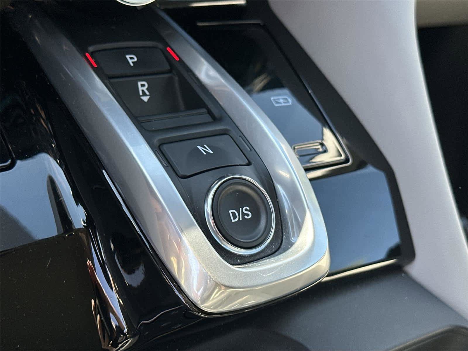 Used 2023 Acura MDX FWD w/ Technology Package image 18