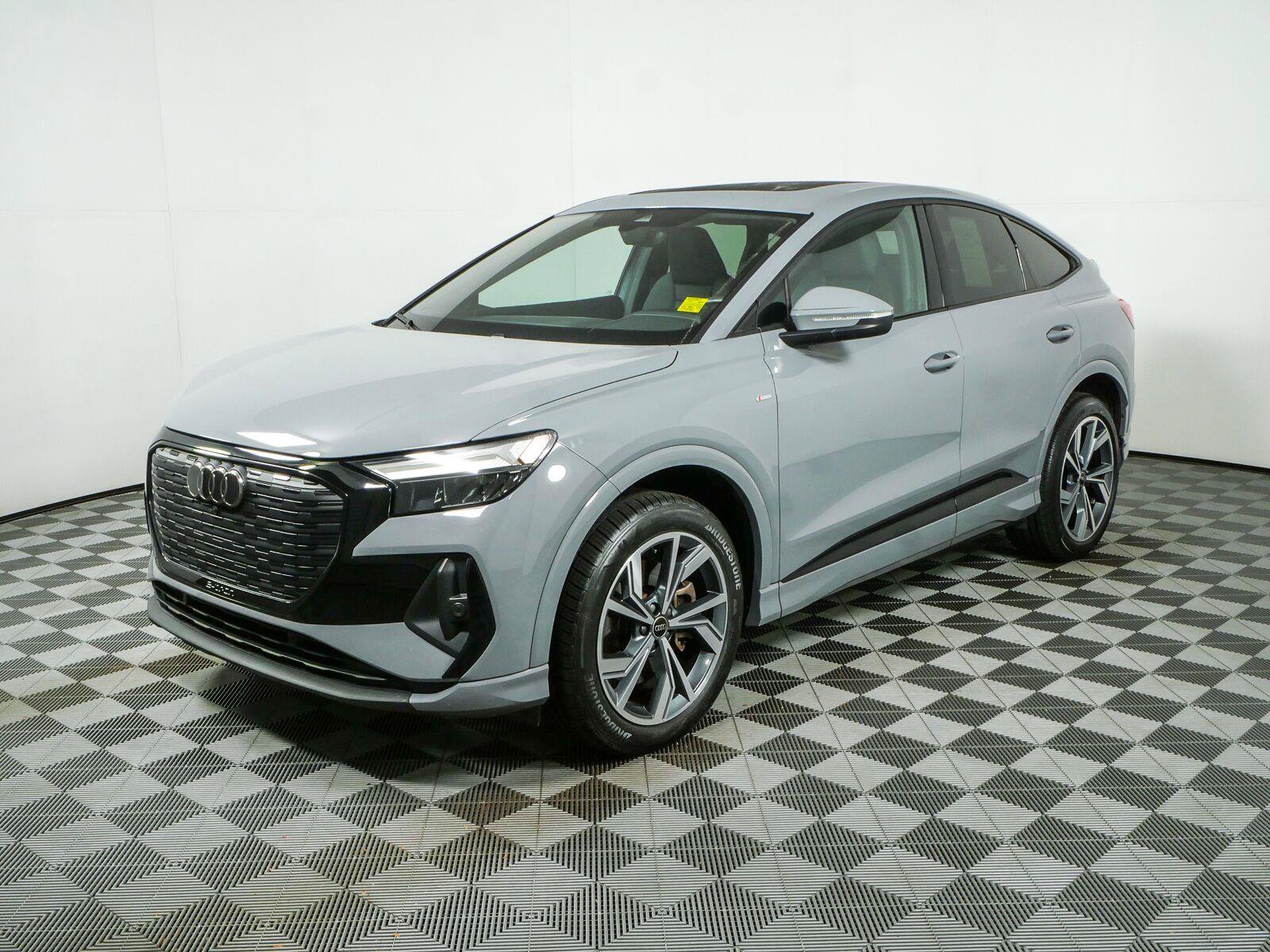Used 2023 Audi Q4 e-tron Premium w/ Convenience Package AWD/4WD image 26