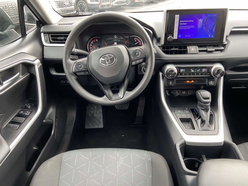 Used 2025 Toyota RAV4 XLE image 8