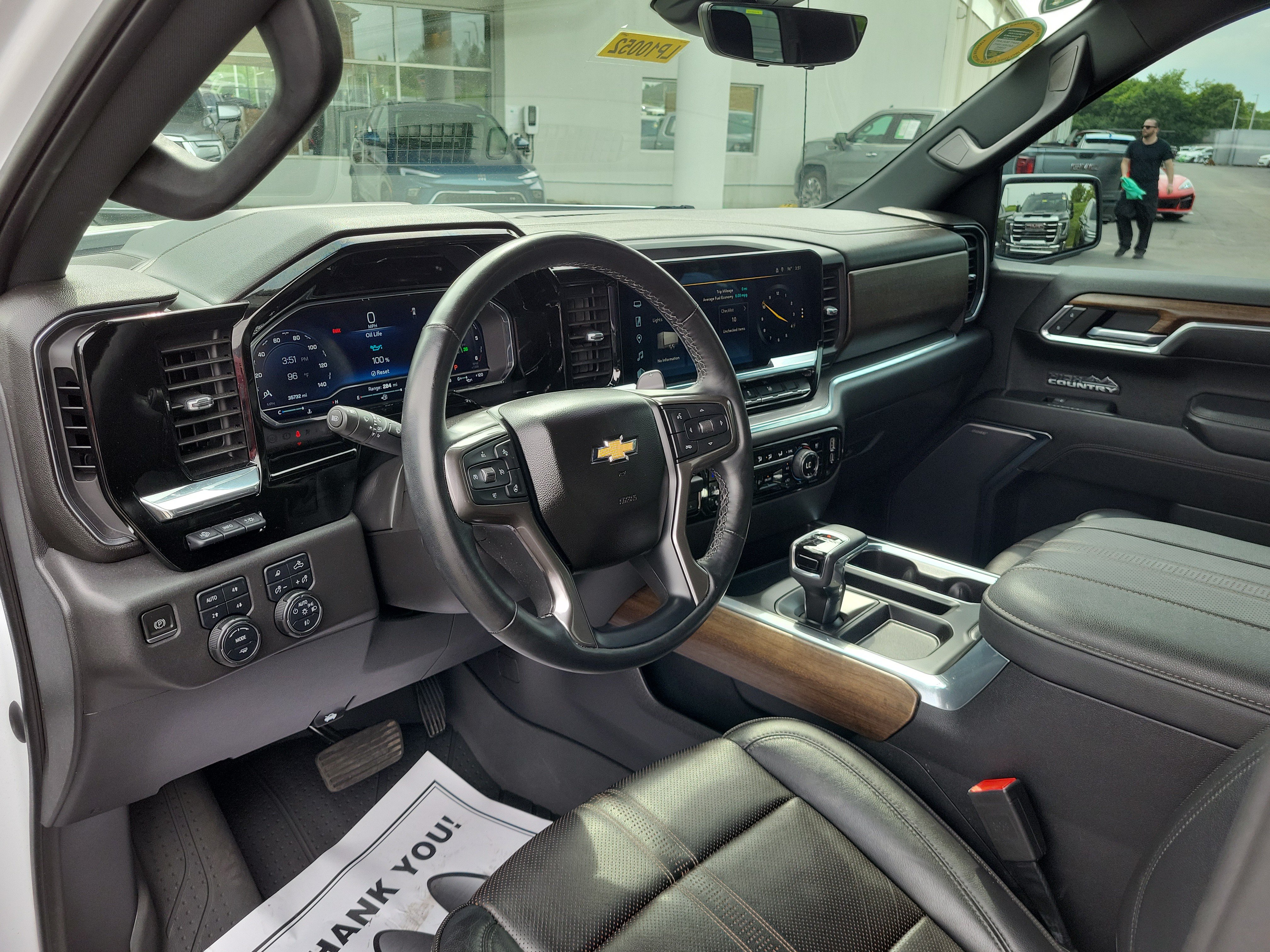 Used 2023 Chevrolet Silverado 1500 High Country w/ High Country Premium Package AWD/4WD image 17