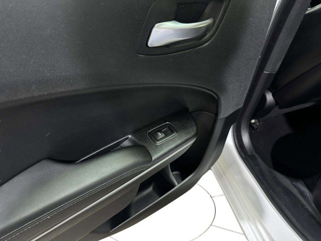 Used 2020 Dodge Charger SXT w/ Leather Interior Group image 27