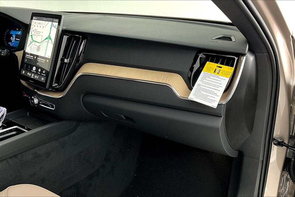 New 2026 Volvo XC60 B5 Plus w/ Protection Package Premier AWD/4WD image 7