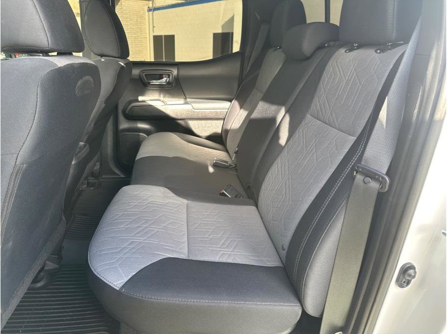 Used 2021 Toyota Tacoma TRD Off-Road image 20