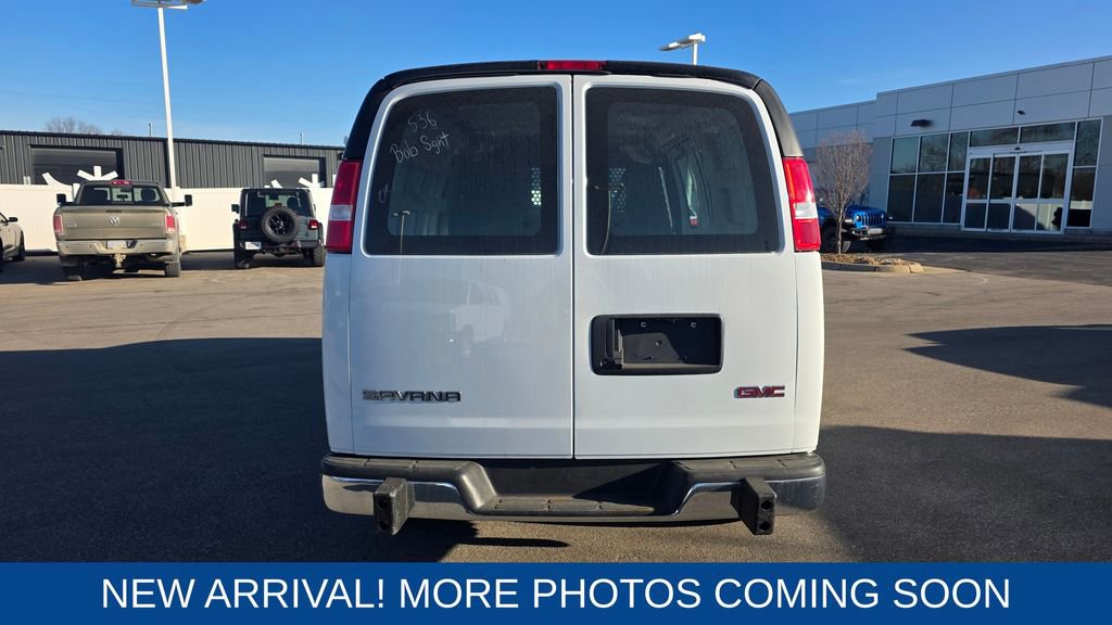 Used 2024 GMC Savana 2500 w/ Driver Convenience Package image 4