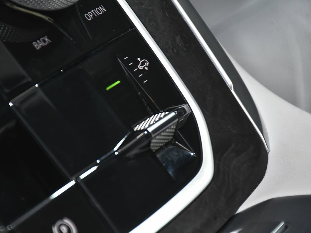 Used 2023 BMW X7 xDrive40i w/ Executive Package image 45