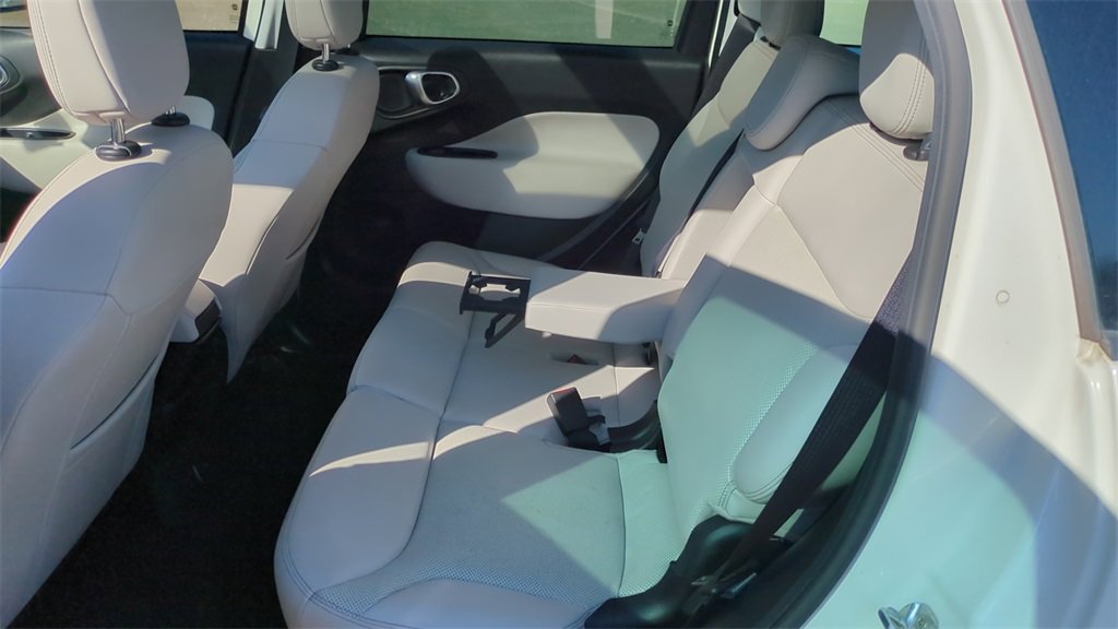 Used 2018 FIAT 500L Lounge image 14