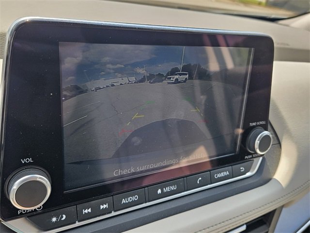 Used 2023 Nissan Rogue SV image 20