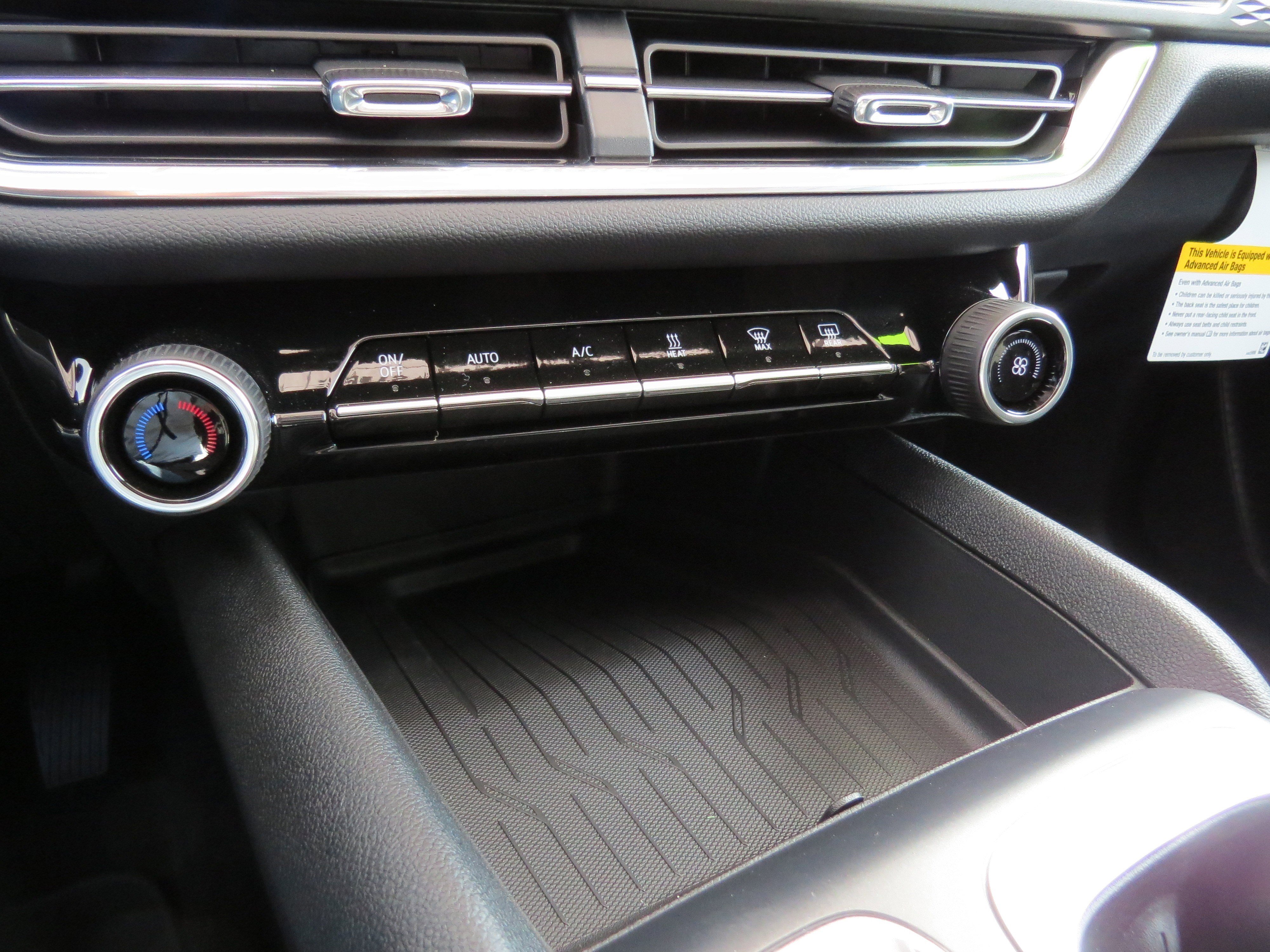 New 2026 Chevrolet Equinox EV LT image 18