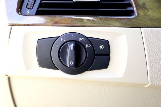 Used 2008 BMW 335xi Sedan AWD/4WD image 21