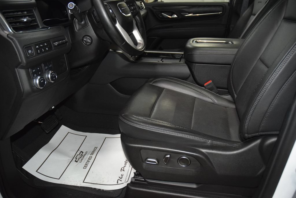 Used 2024 GMC Yukon XL Denali AWD/4WD image 41