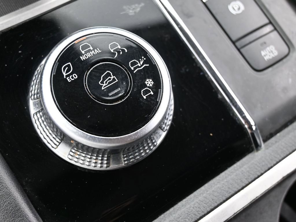 Used 2022 Mitsubishi Outlander SE image 29