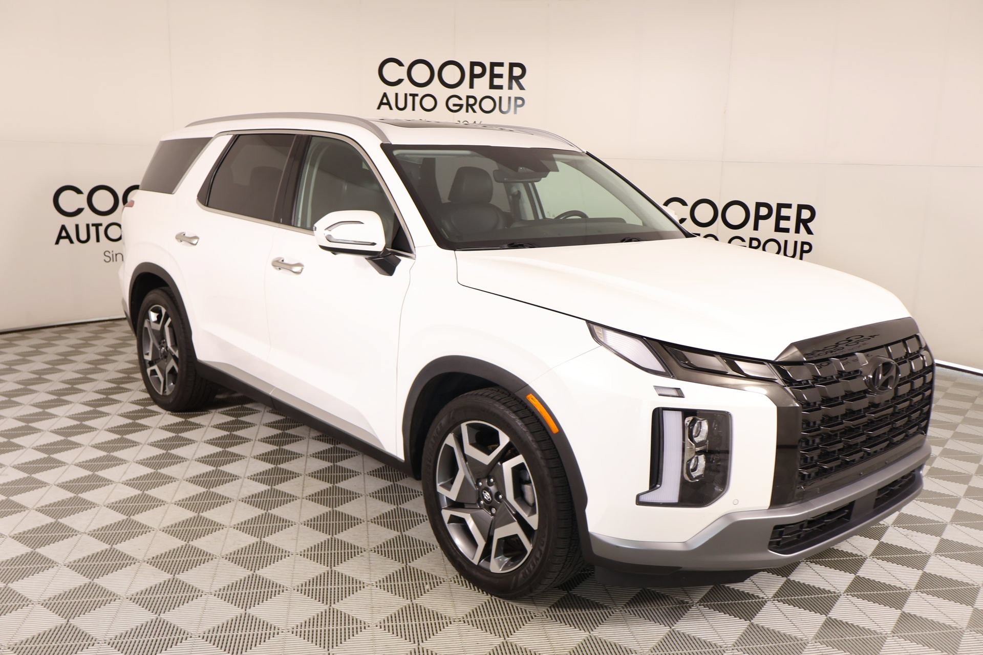 Used 2023 Hyundai Palisade SEL w/ Premium Package AWD/4WD image 1