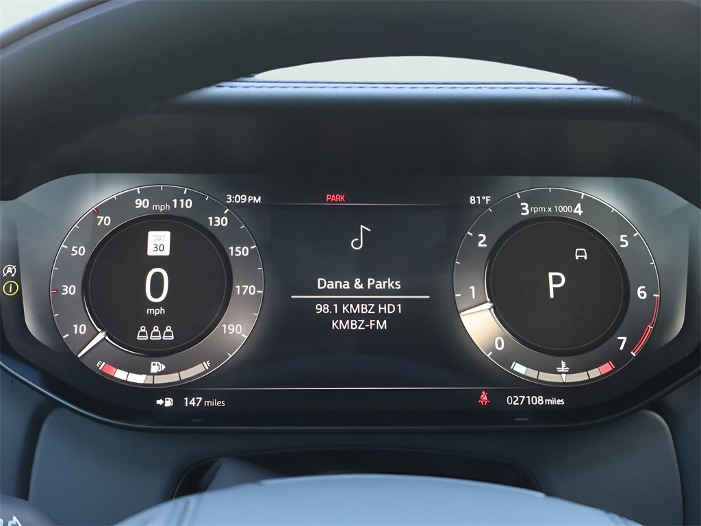 Used 2023 Land Rover Range Rover SV image 29