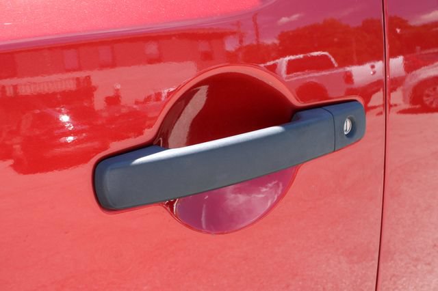 Used 2018 Nissan Frontier Desert Runner RWD image 9