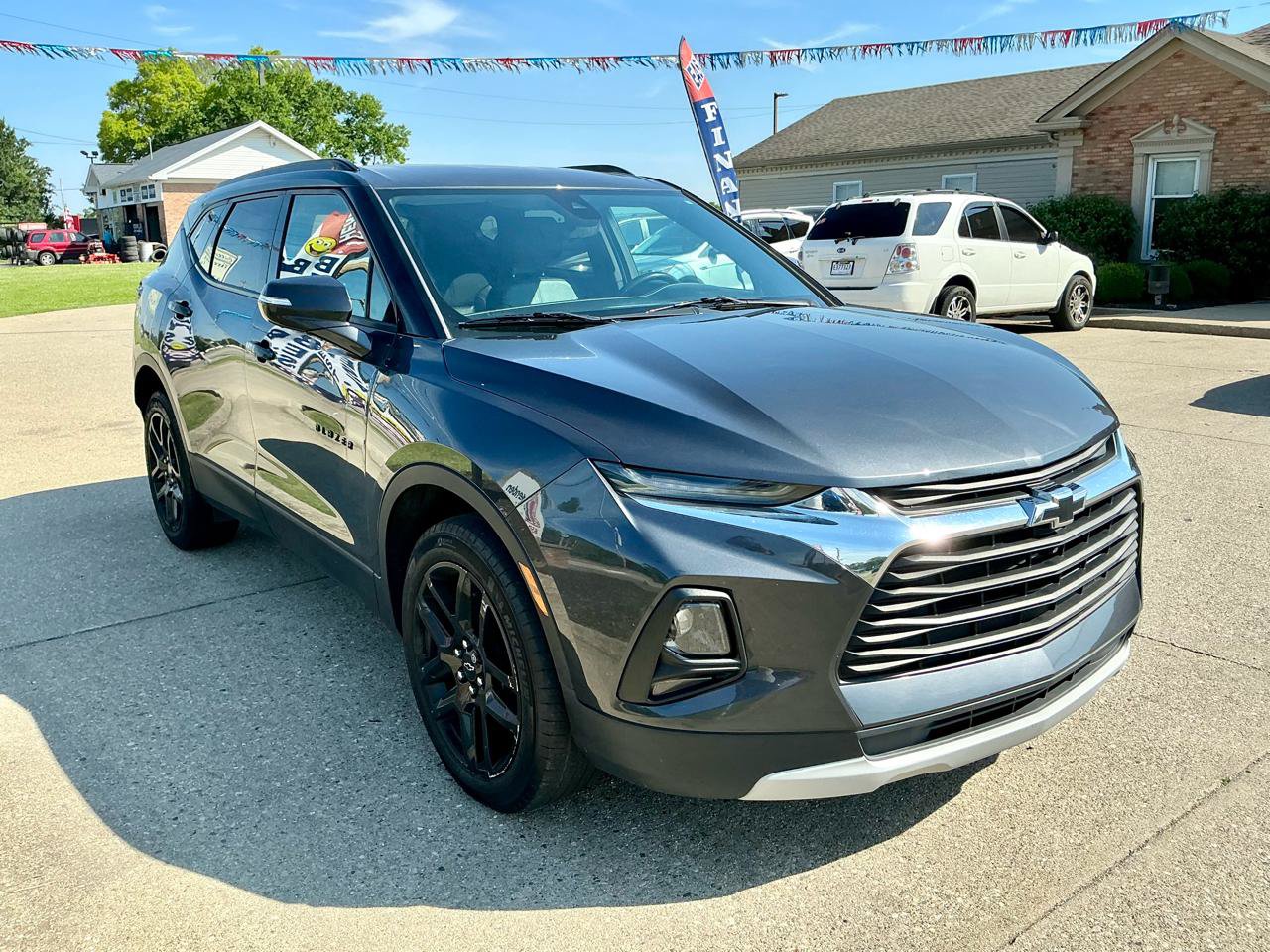 Used 2021 Chevrolet Blazer LT w/ Sound & Technology Package FWD image 3