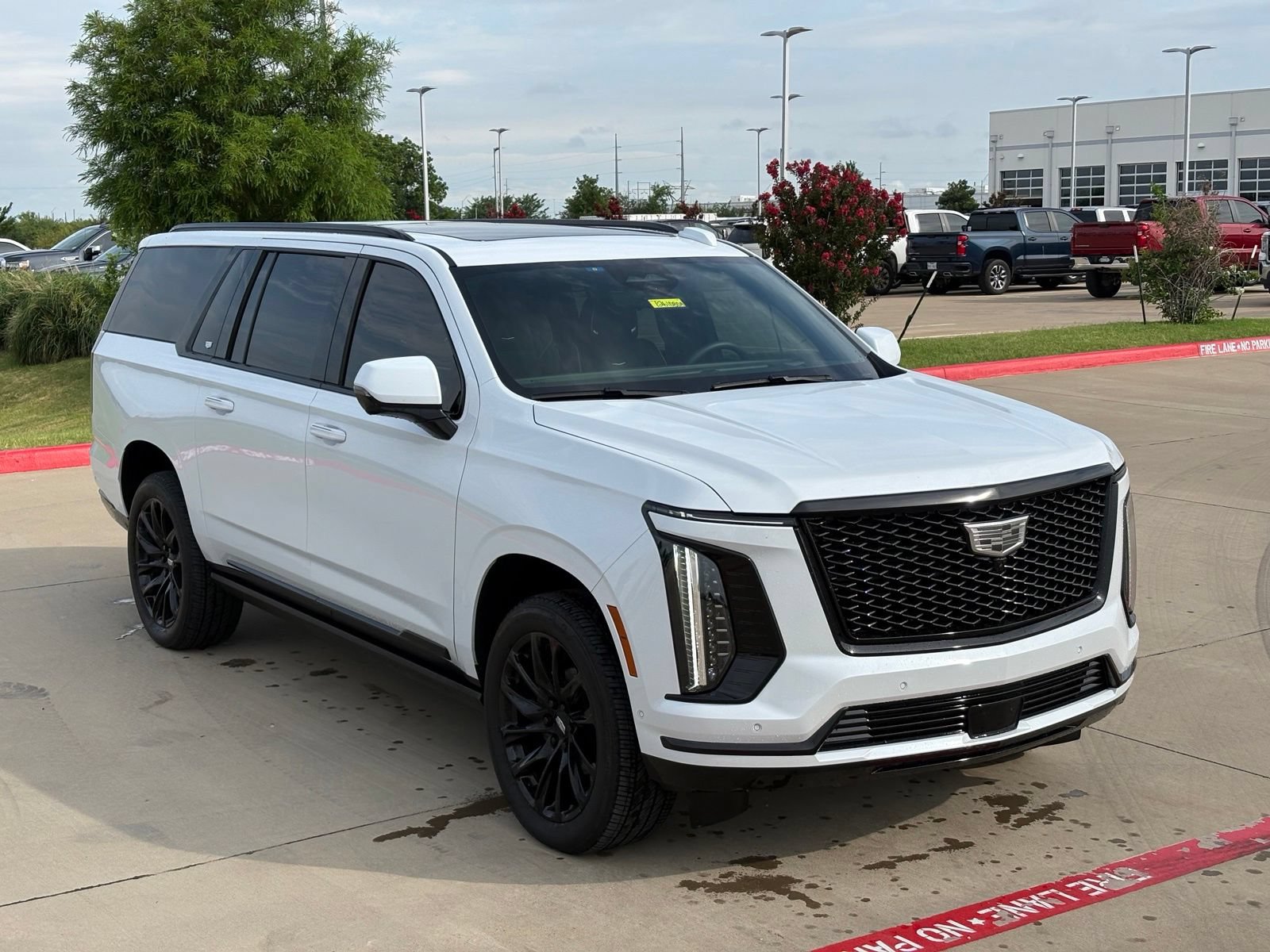 Certified 2026 Cadillac Escalade ESV Sport w/ LPO, ONYX Package AWD/4WD image 10