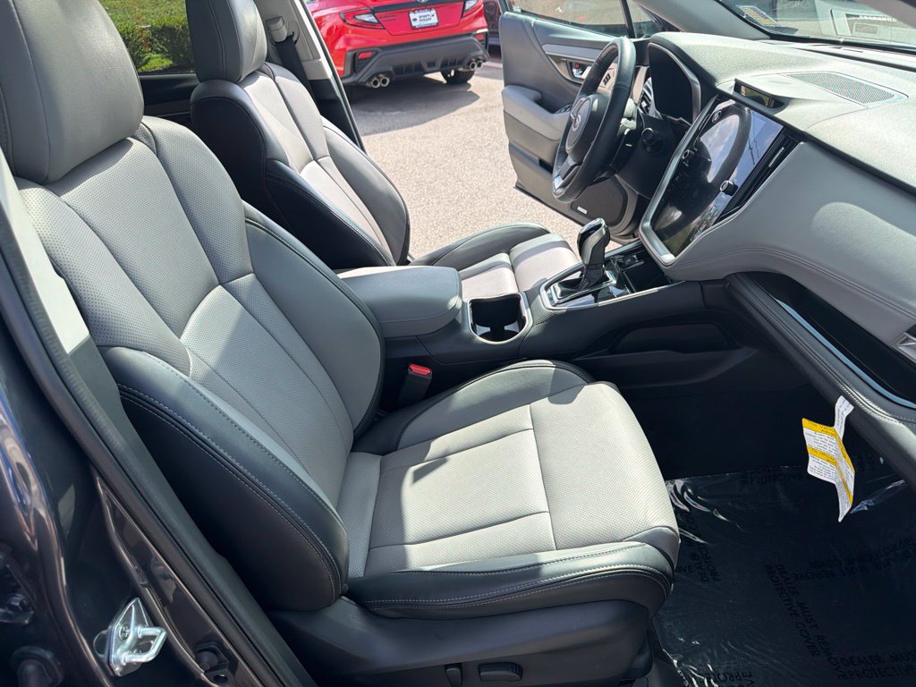 Certified 2024 Subaru Outback Onyx Edition AWD/4WD image 37