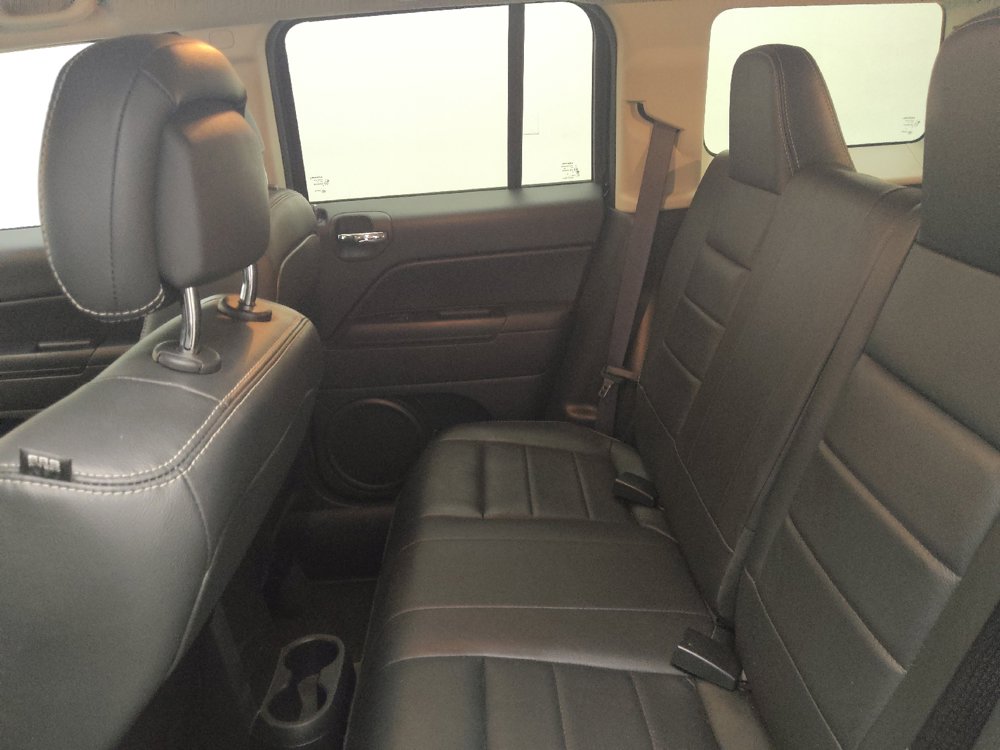 Used 2017 Jeep Patriot High Altitude FWD image 18