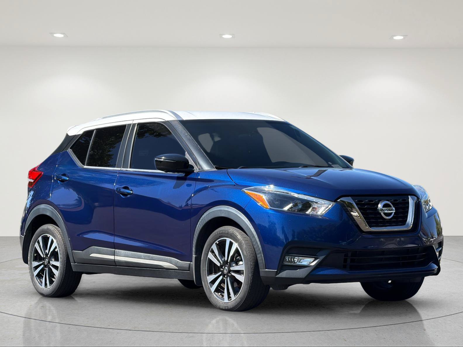 Used 2019 Nissan Kicks SR w/ SR Premium Package FWD image 7