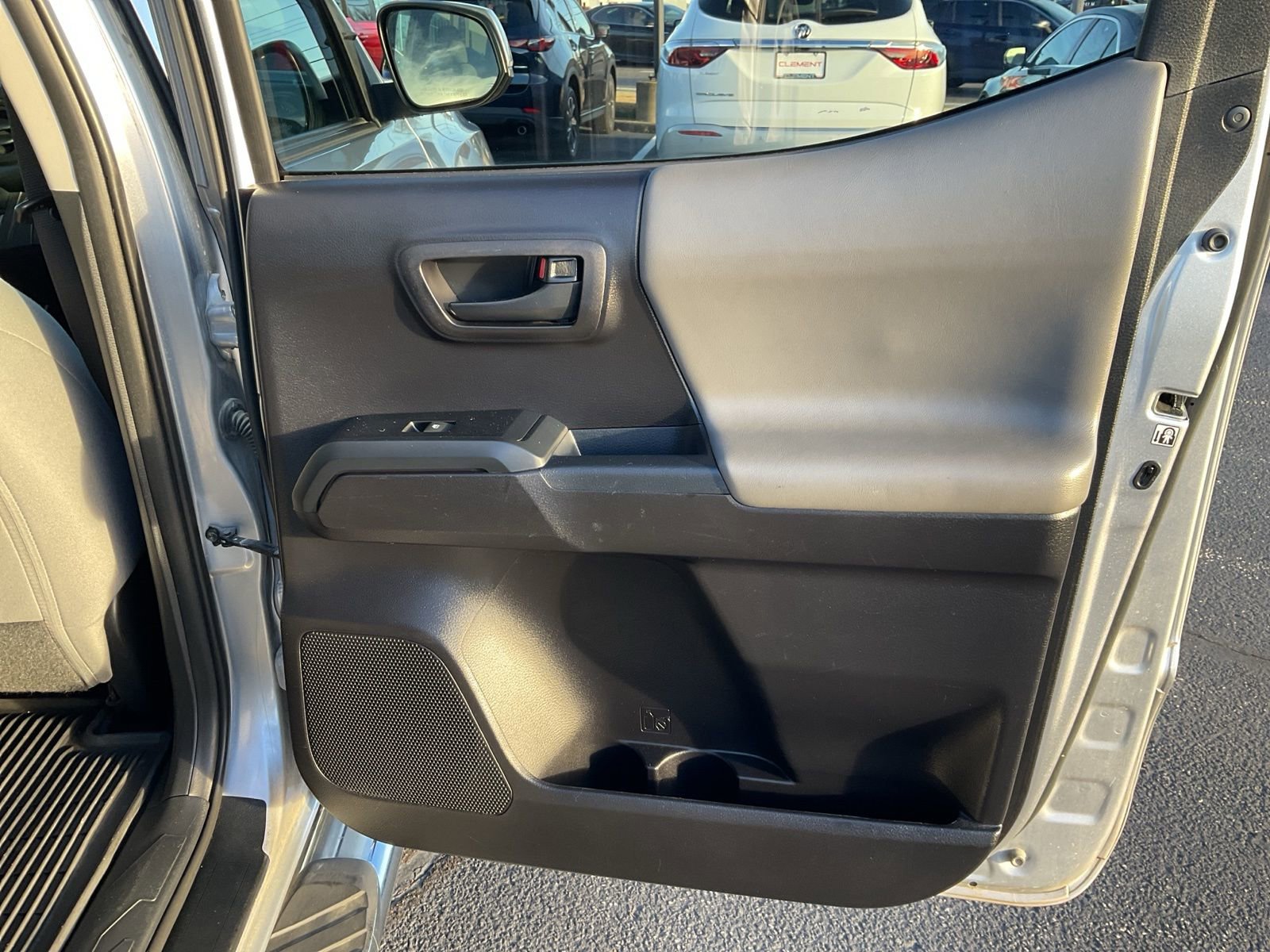 Used 2020 Toyota Tacoma SR image 24