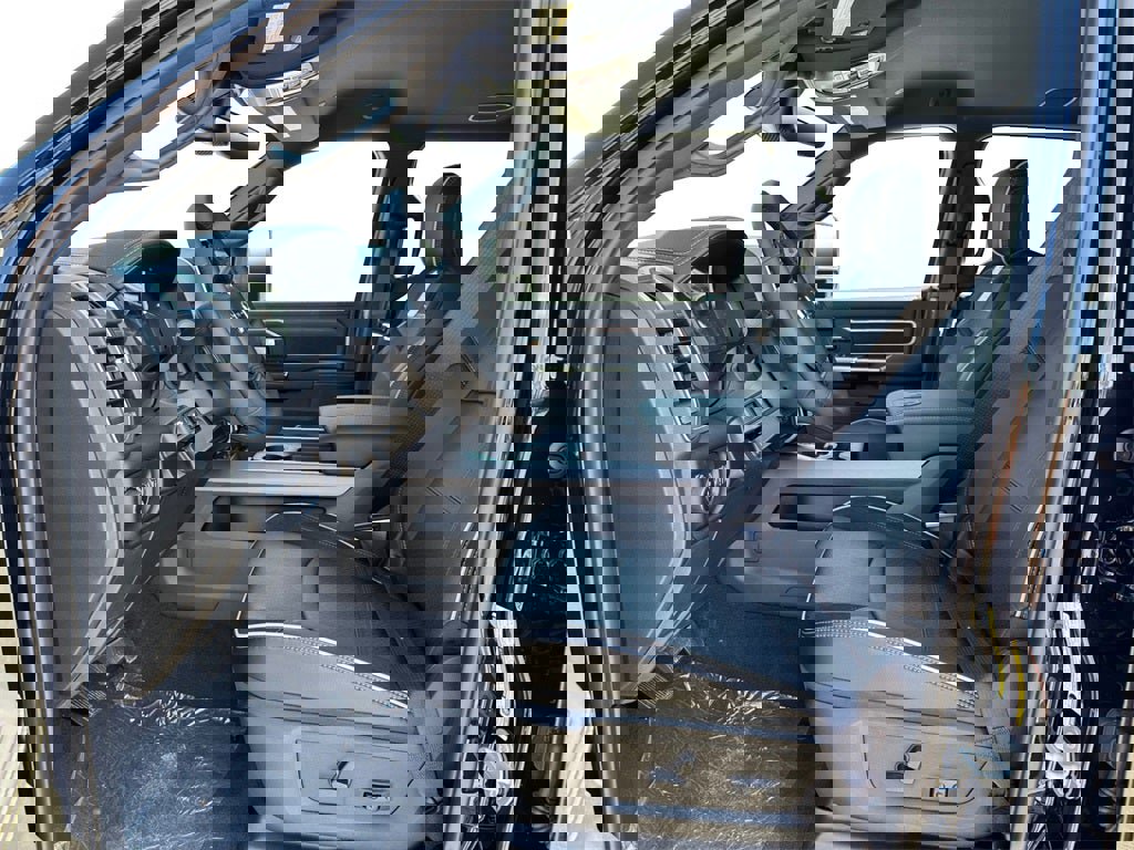 New 2025 RAM 2500 Laramie image 9