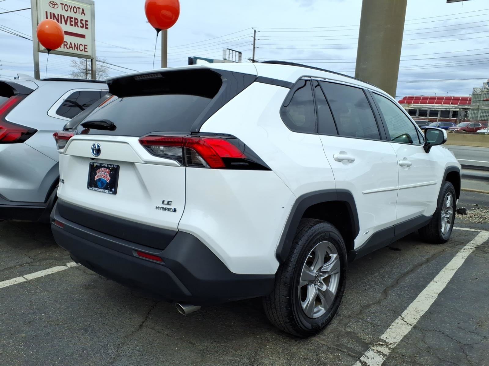 Certified 2024 Toyota RAV4 LE AWD/4WD image 6
