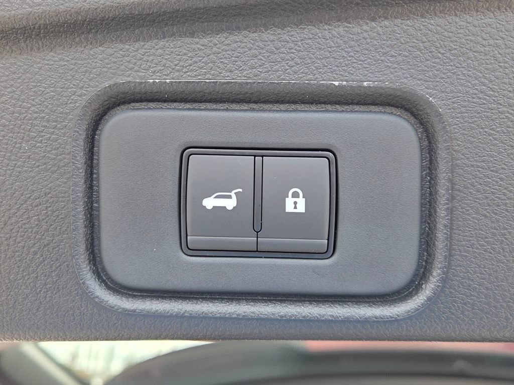 New 2026 Nissan Pathfinder Platinum FWD image 11