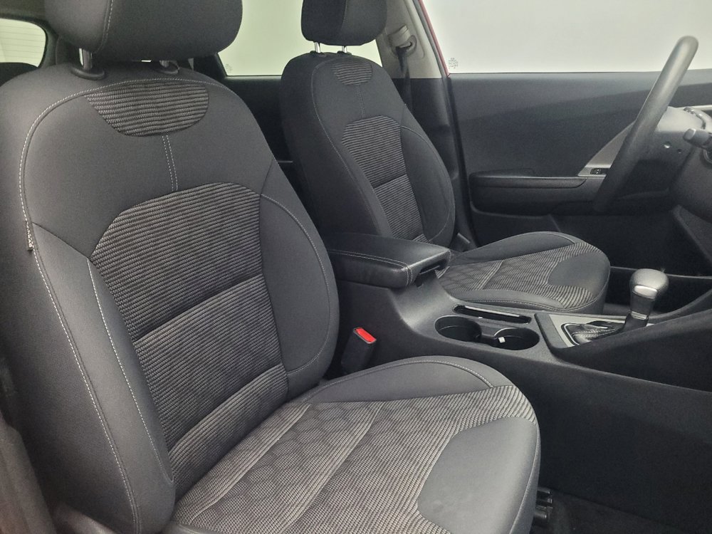 Used 2017 Kia Niro LX image 21
