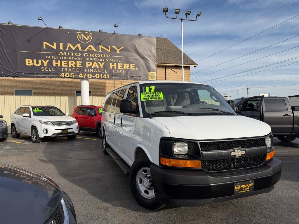 Used 2017 Chevrolet Express 3500 LS RWD image 1