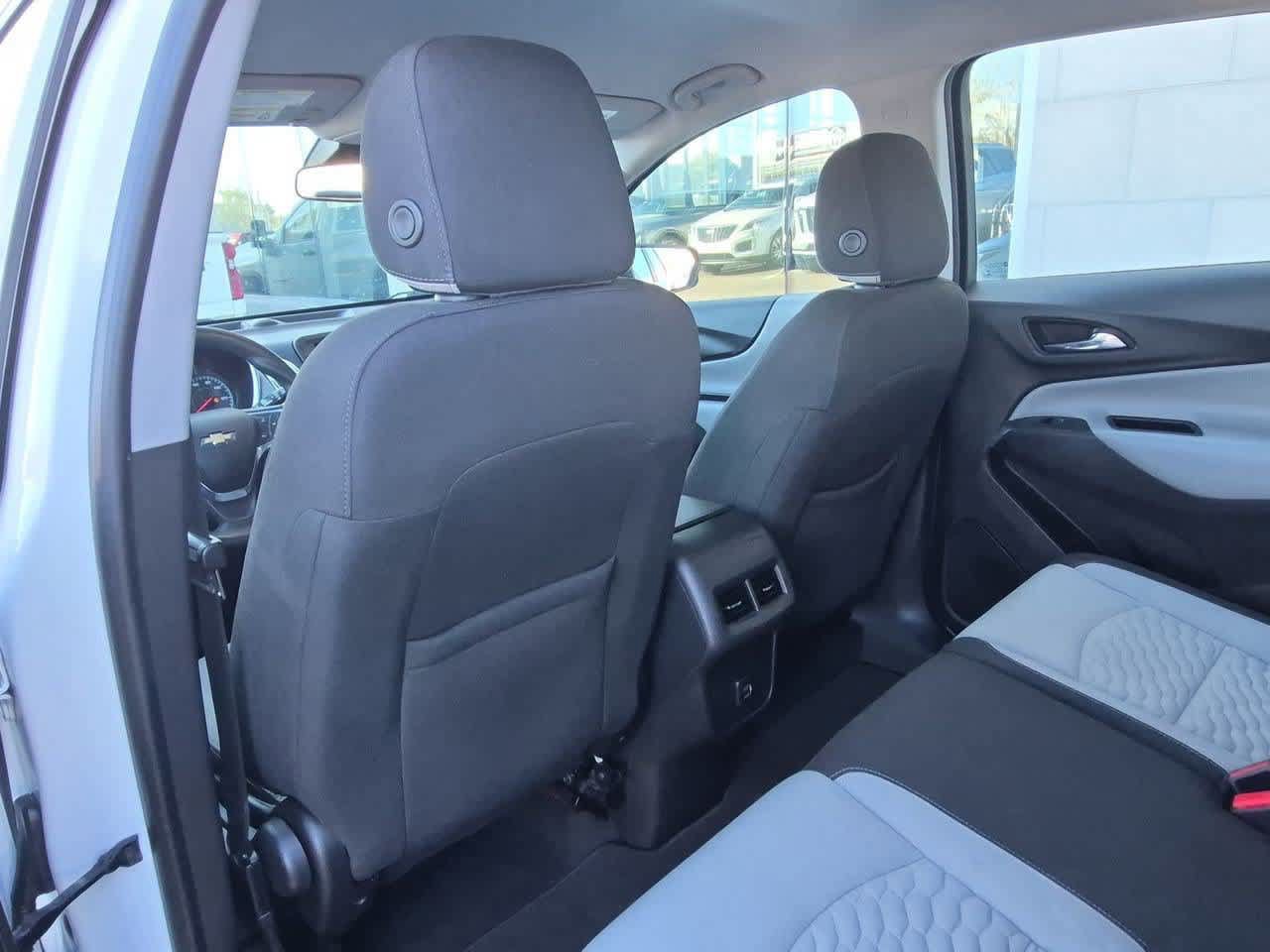 Used 2020 Chevrolet Equinox LS FWD image 18