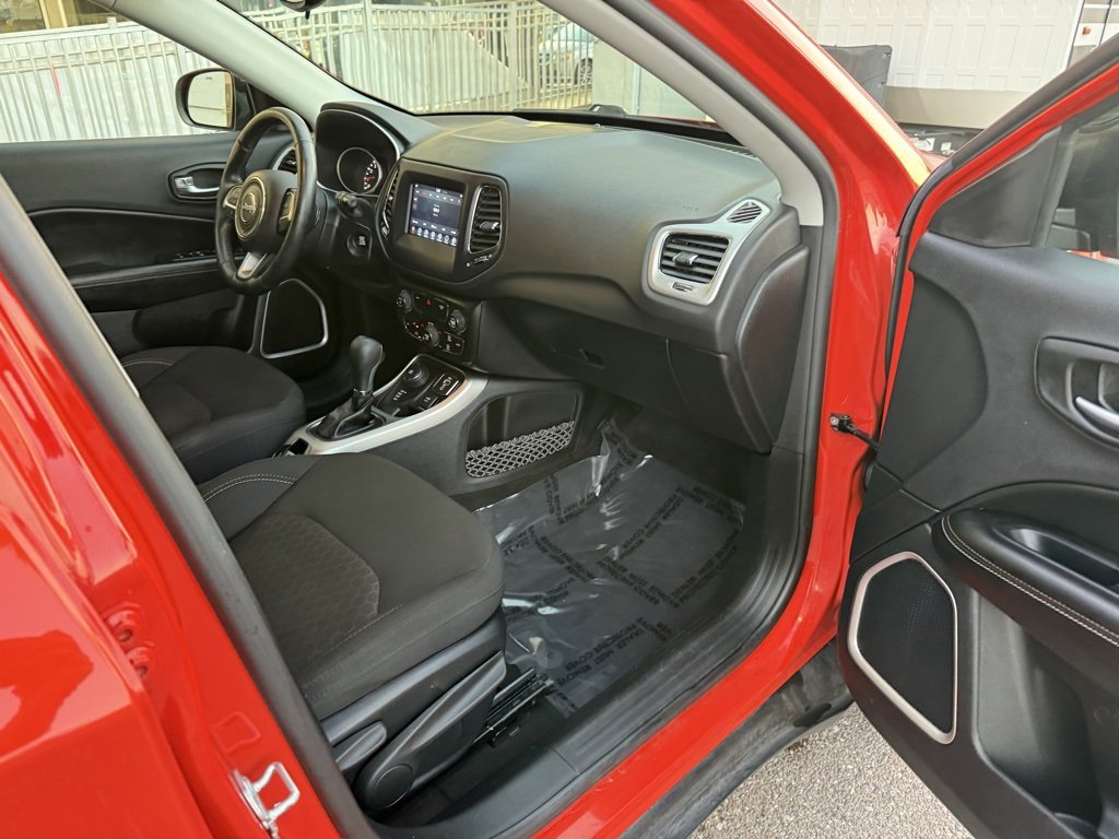 Used 2021 Jeep Compass Sport w/ Cold Weather Group image 27