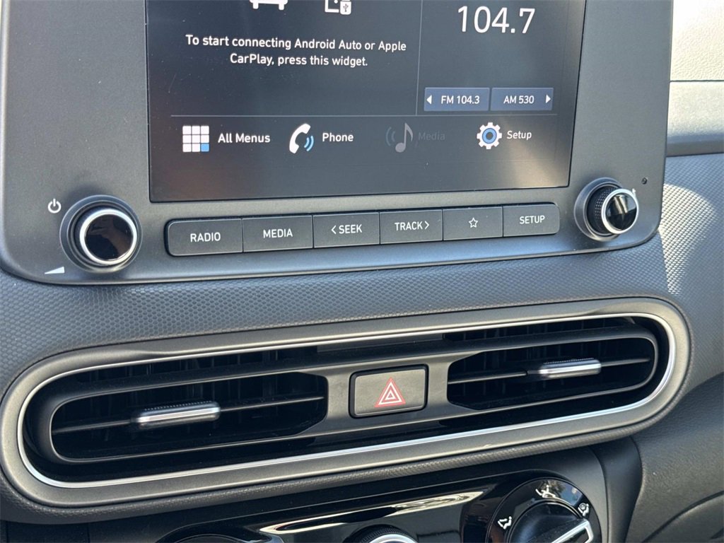 Used 2023 Hyundai Kona SE image 22