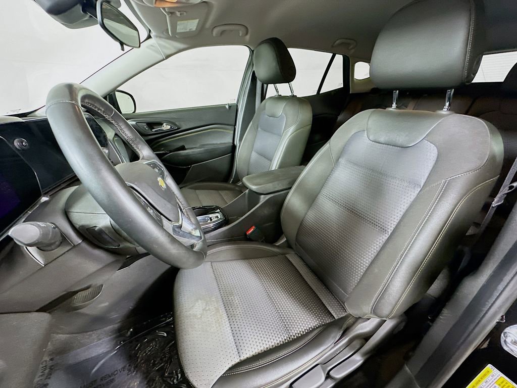 Used 2025 Chevrolet Trax LT w/ Driver Confidence Package image 15