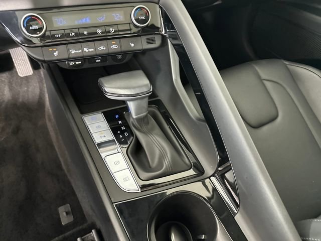 Used 2024 Hyundai Elantra Limited image 20